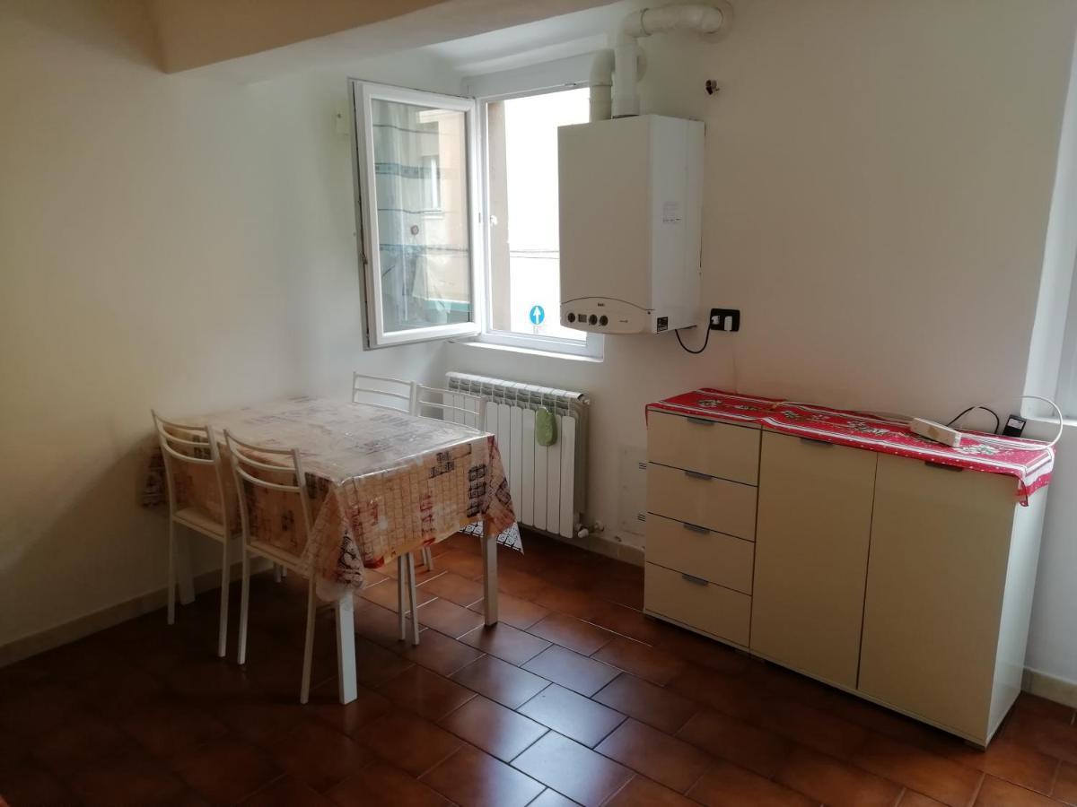Over The Rainbow - Cozy Studio In The Centre Of Ferrara Appartement Buitenkant foto