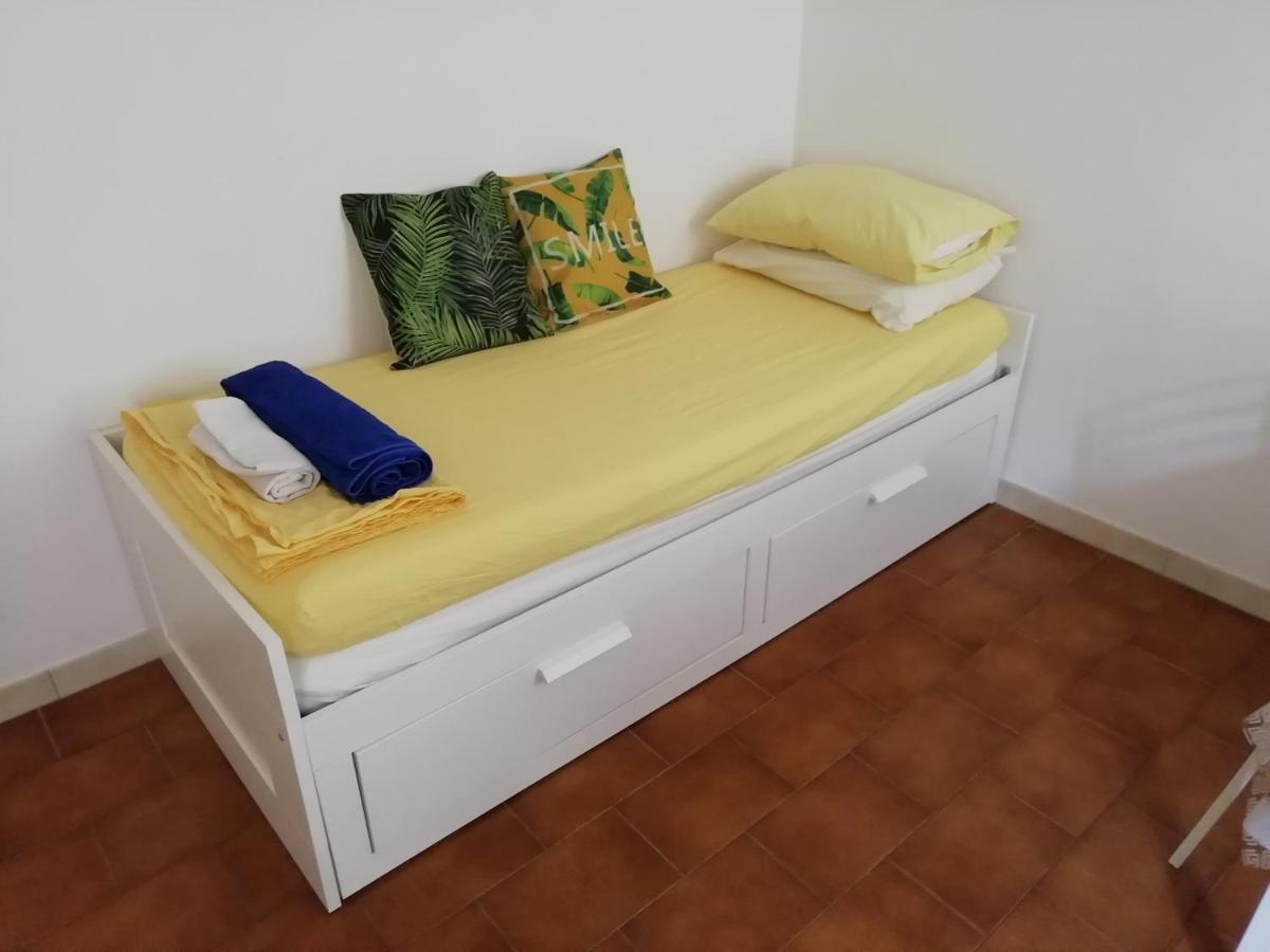 Over The Rainbow - Cozy Studio In The Centre Of Ferrara Appartement Buitenkant foto